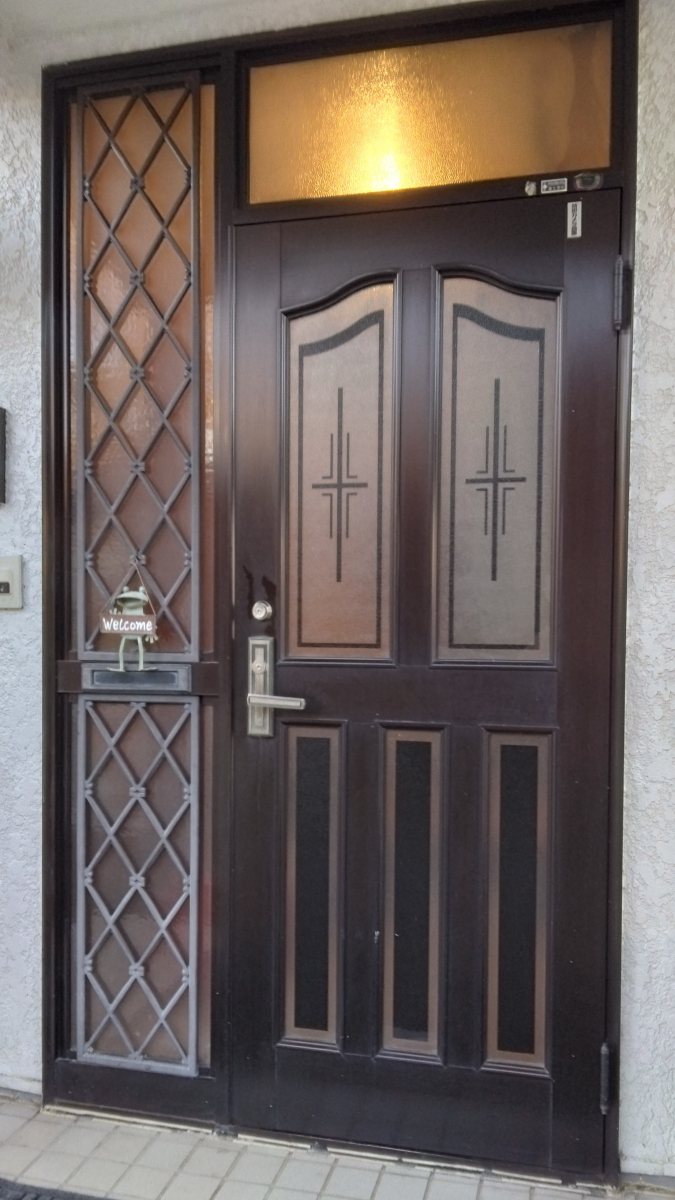 Reプレイス高崎の補助金を活用し、玄関の寒さ軽減のためドア交換をしましたの施工前の写真1