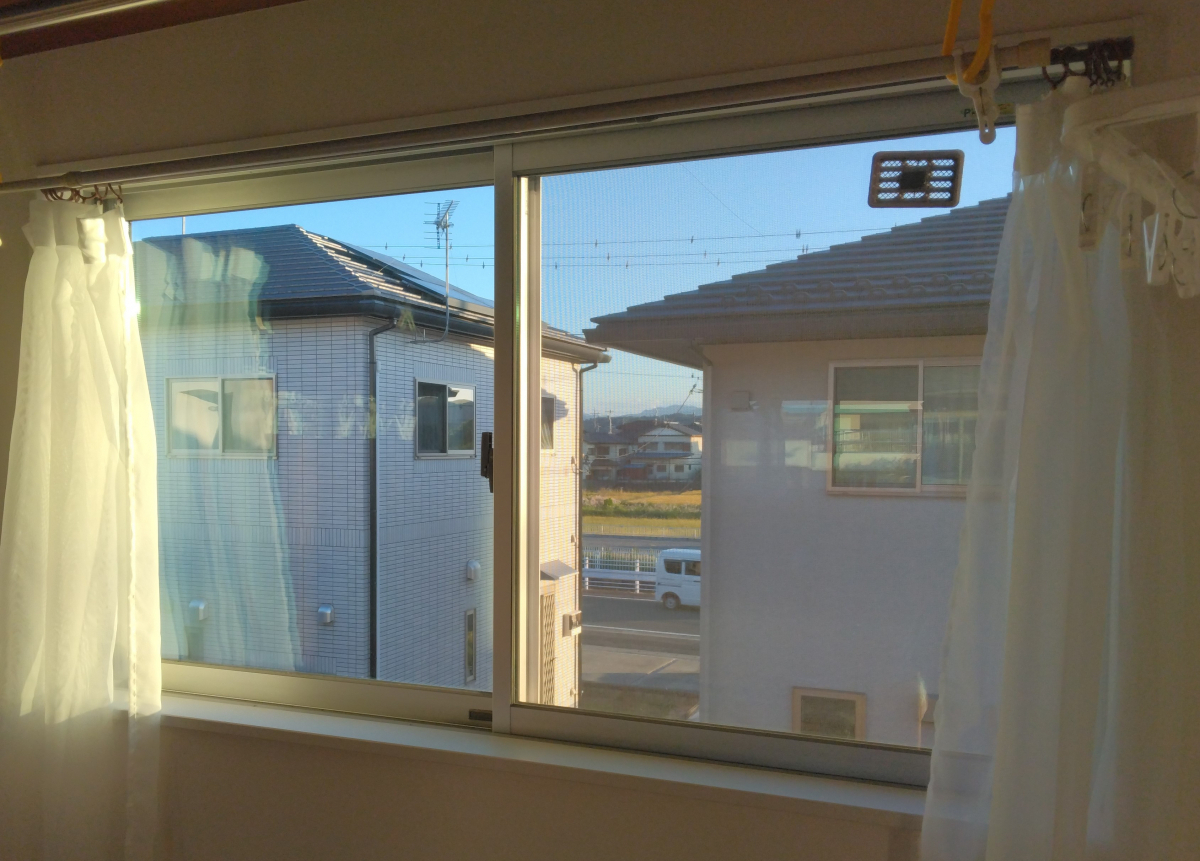 Reプレイス高崎の光熱費を抑えるために内窓設置の施工前の写真1