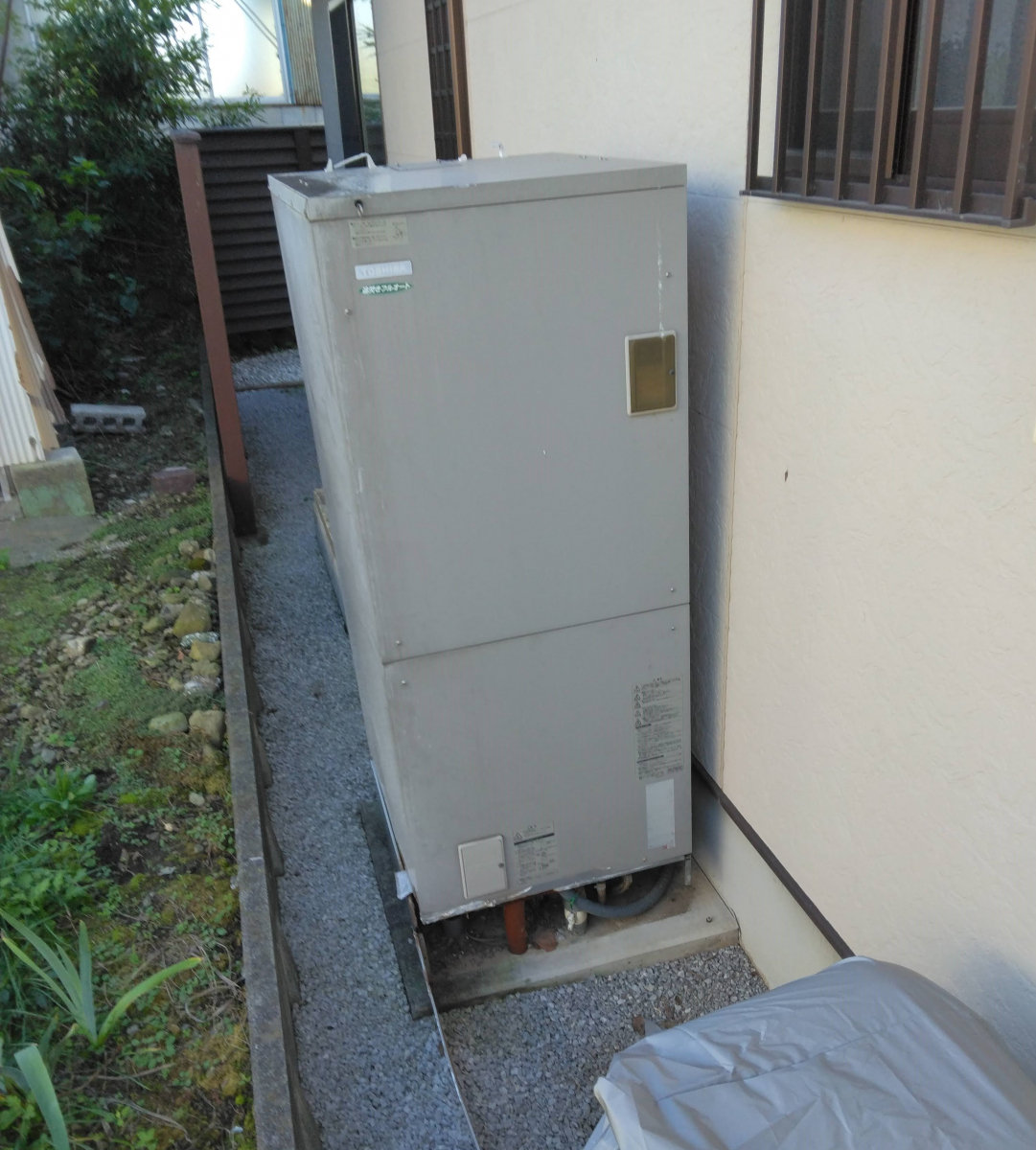 Reプレイス高崎の【給湯省エネ補助金活用】20年以上使用していたエコキュートの施工前の写真1