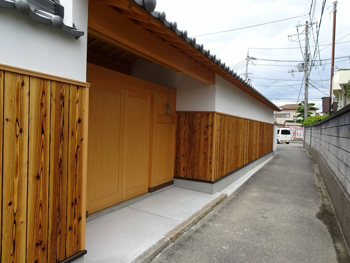 KAGIGARASUの門戸及び門塀改修の施工後の写真3