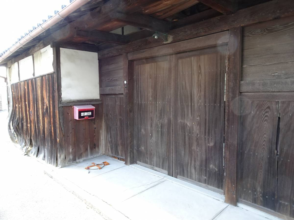 KAGIGARASUの門戸及び門塀改修の施工前の写真1