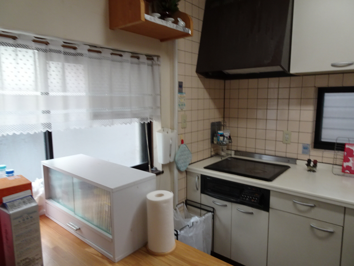 KAGIGARASUのリシェルキッチンに家具をプラスの施工前の写真1