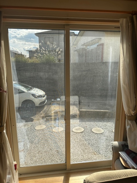 筑豊トーヨーの悩まれましたが、補助金支援あり、内窓設置に至りました。👩‍🦰の施工前の写真1