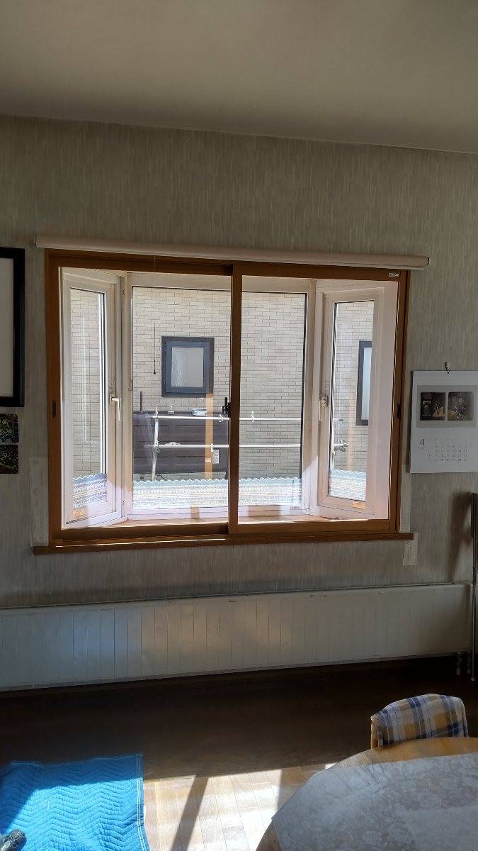 小玉硝子 千歳店の断熱樹脂内窓工事の施工後の写真1