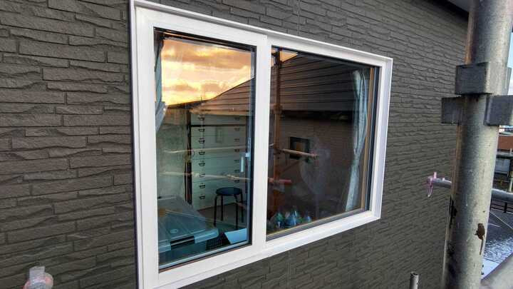 小玉硝子 千歳店の二階の窓リフォームは複層ガラスで決まり！安全・快適な住まいへの施工後の写真2