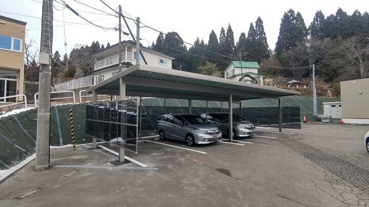 小玉硝子 千歳店の【北海道】胆振の強風対策！カーポートにサイドスクリーン取付で快適空間の施工後の写真1