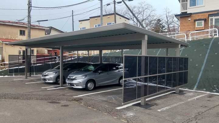小玉硝子 千歳店の【北海道】胆振の強風対策！カーポートにサイドスクリーン取付で快適空間の施工後の写真2