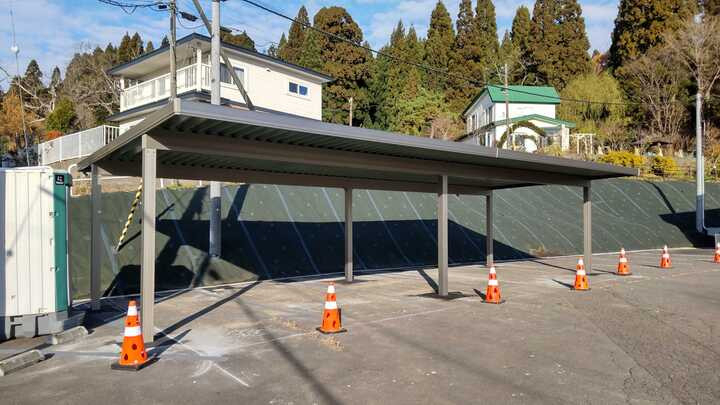 小玉硝子 千歳店の【北海道】胆振の強風対策！カーポートにサイドスクリーン取付で快適空間の施工前の写真1