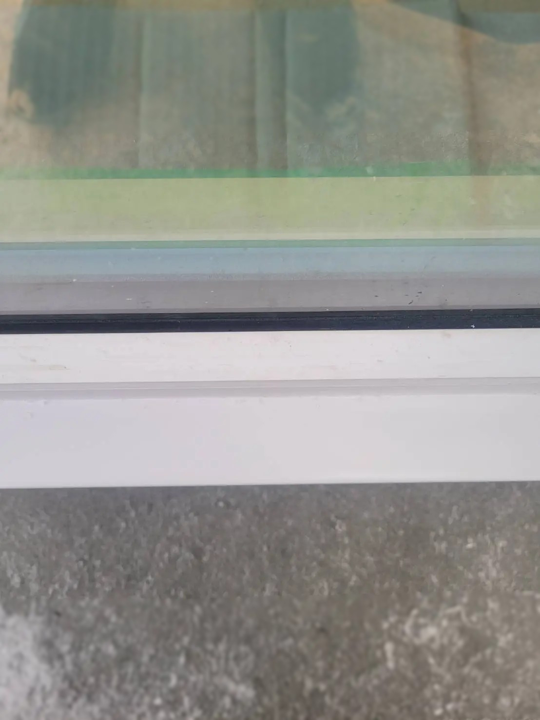 小玉硝子 千歳店の北海道胆振の樹脂サッシ補修の施工後の写真1