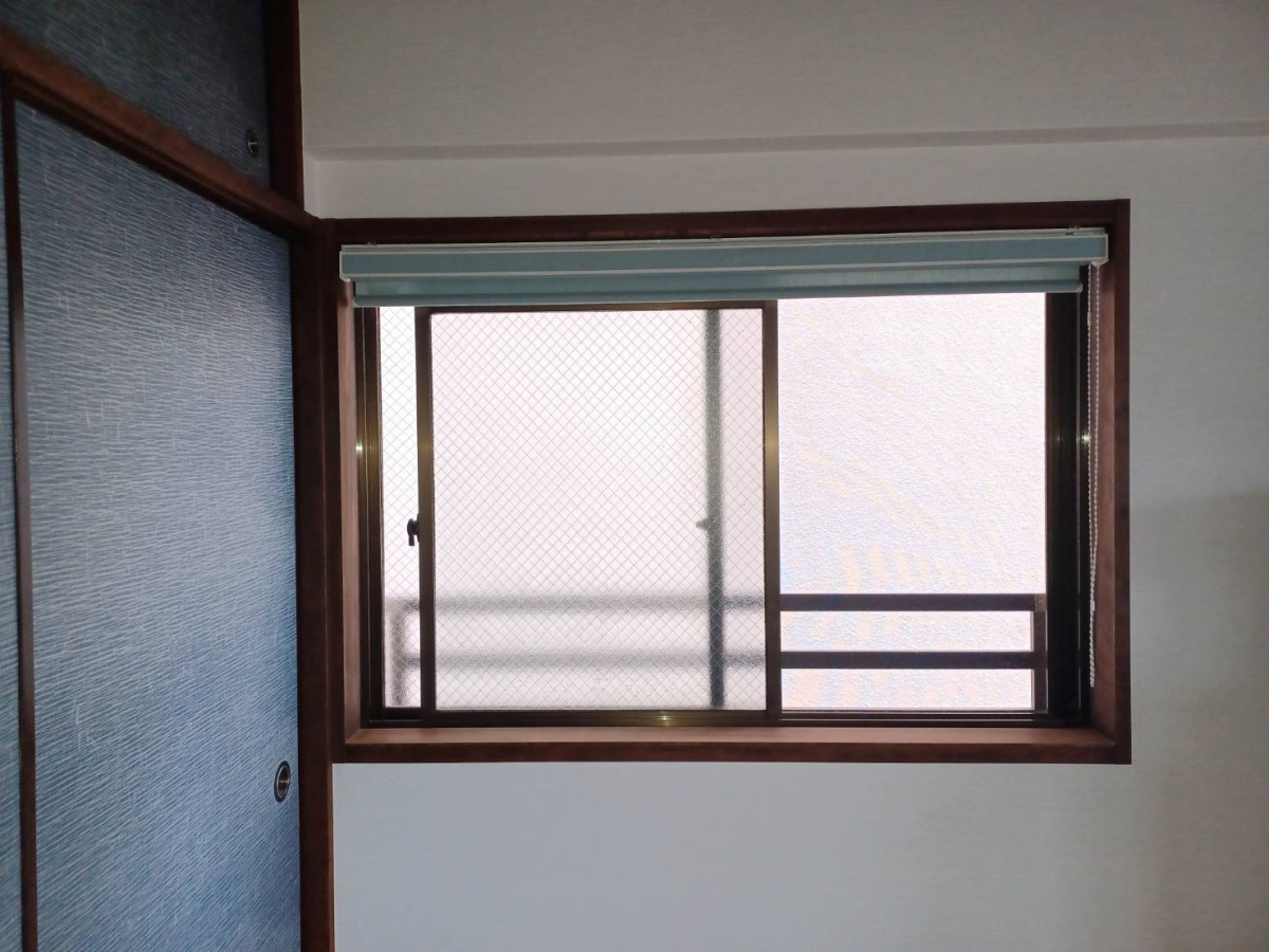 梅野硝子工業の【補助金活用】福岡市南区　マンションサッシカバー工法工事の施工前の写真1