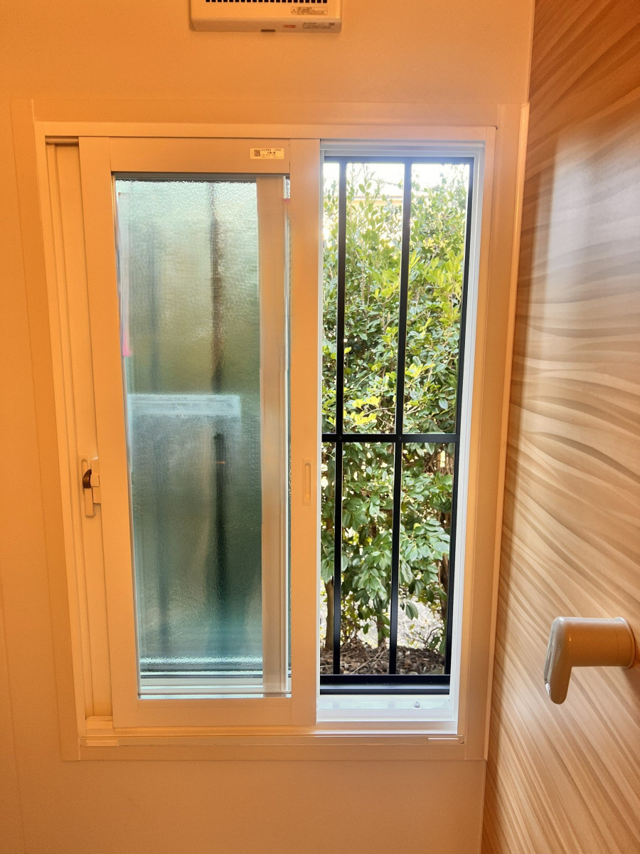 モリヤアルミの【熊本】浴室に内窓を設置｜寒さ・結露対策に効果的な内窓リフォーム事例の施工後の写真1