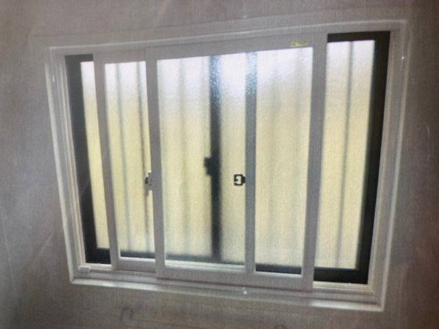 広井トーヨー住器の浴室への内窓インプラス取付の施工後の写真1