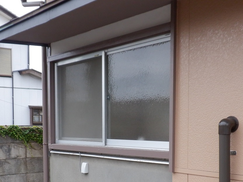 広井トーヨー住器の目隠し面格子取付の施工前の写真1
