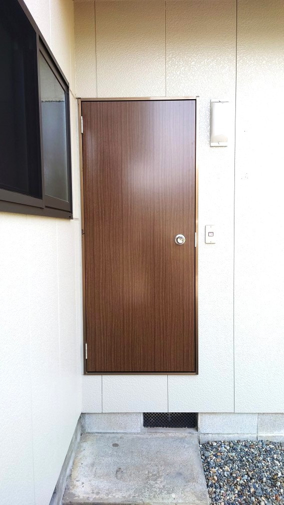 千葉南トーヨー住器のガラスのないドアに交換できますの施工後の写真1