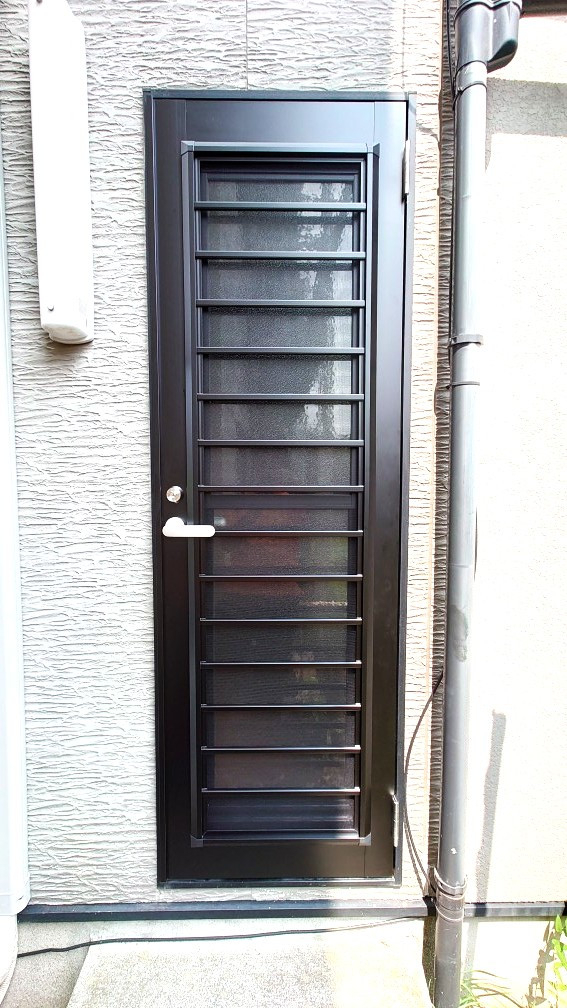 千葉南トーヨー住器の勝手口に風が通ると快適！の施工後の写真1