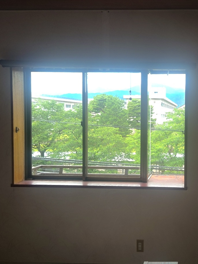 上越良い家創り応援隊のインプラス取付工事の施工前の写真1