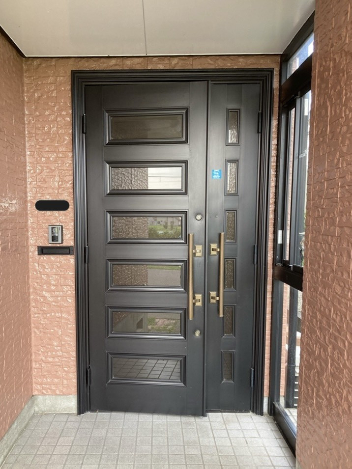 上越良い家創り応援隊の玄関リシェント工事の施工前の写真1