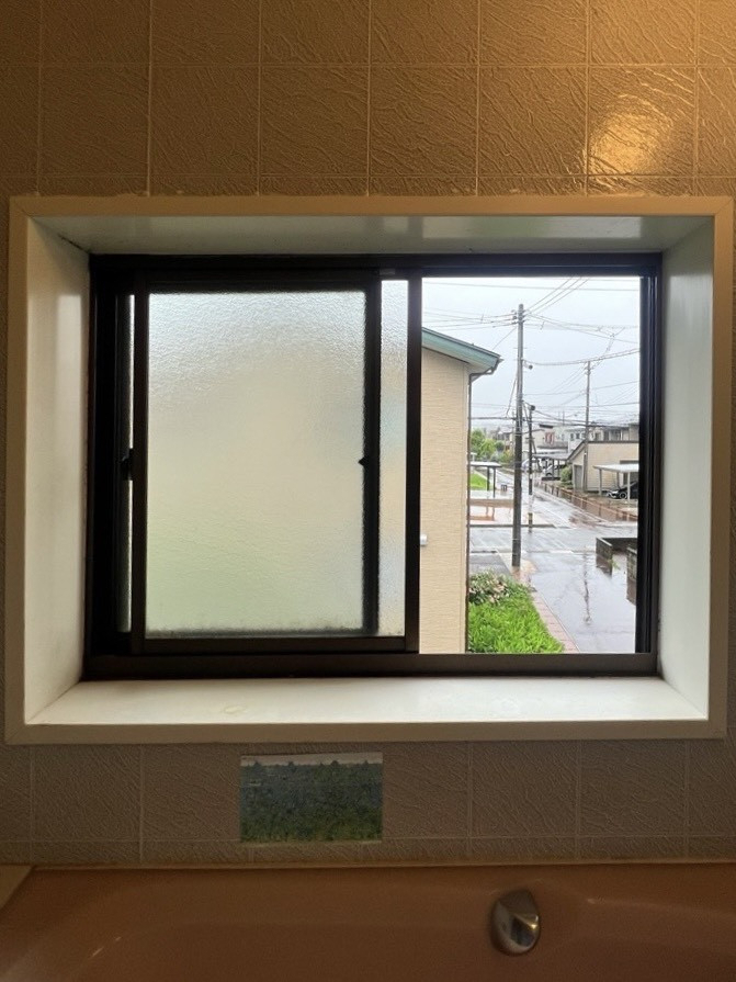 上越良い家創り応援隊のインプラス取付工事の施工前の写真2