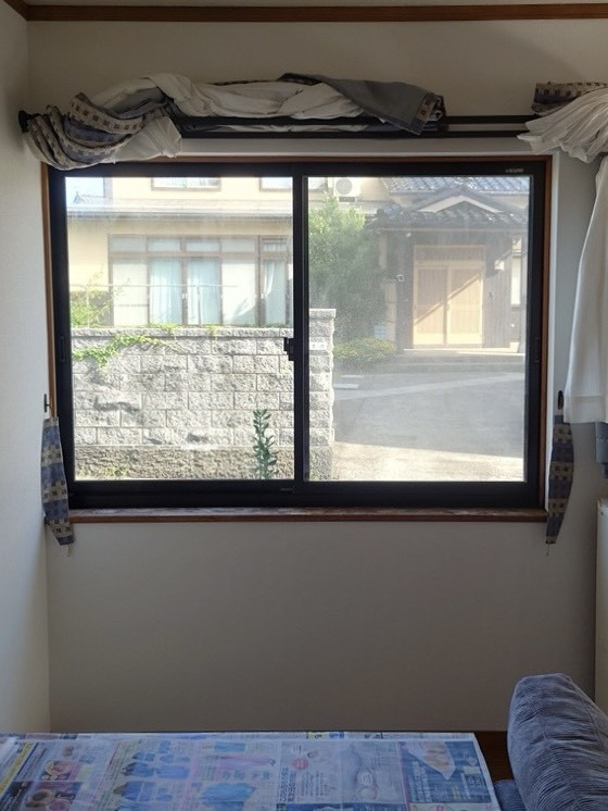 上越良い家創り応援隊のインプラス取付工事の施工前の写真2