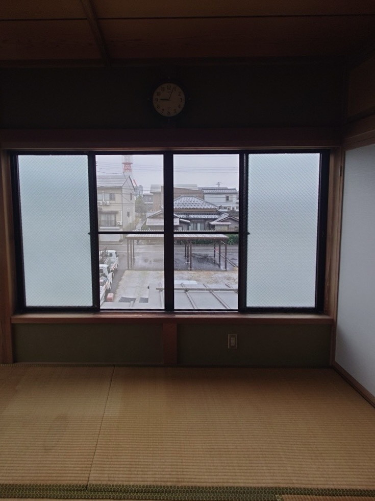 上越良い家創り応援隊のインプラス取付工事の施工前の写真2