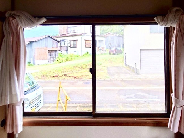 上越良い家創り応援隊のインプラス取付工事の施工前の写真2