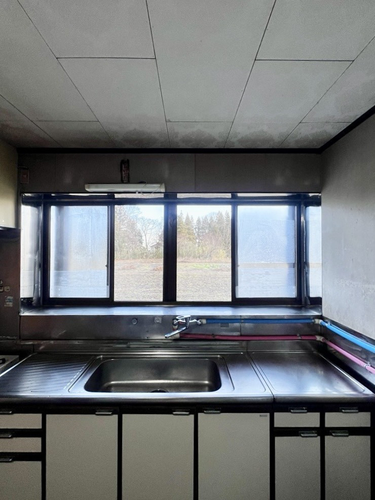 上越良い家創り応援隊のインプラス取付工事の施工前の写真1