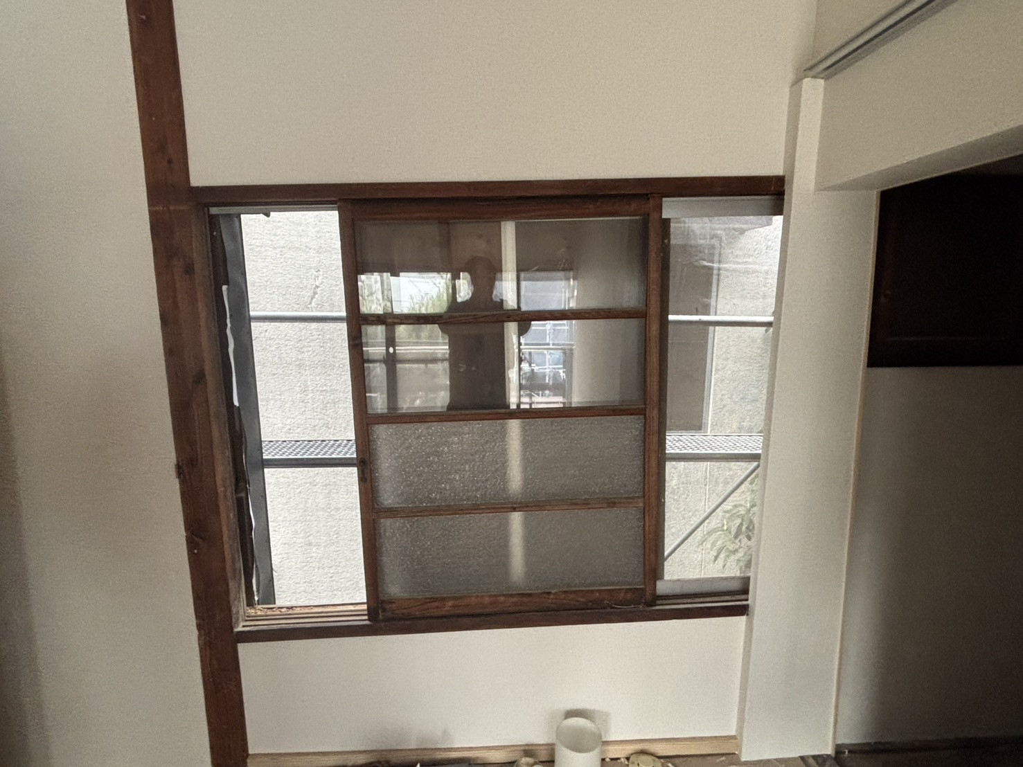 青山サッシ販売の寒い窓から暖かな窓へ☆の施工前の写真3