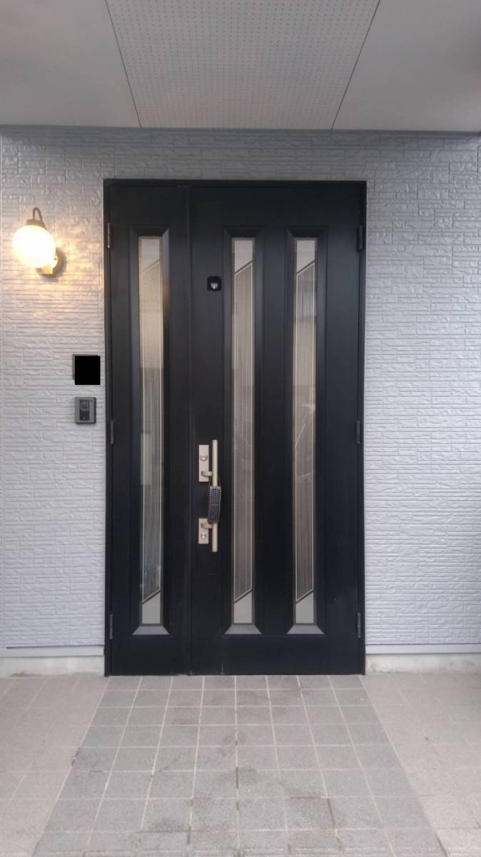 ギフマドAluminaMeisterの子どもの帰宅がわかるように電子錠にしたい。玄関に風を通したい。☆こどもエコすまい支援事業活用☆の施工前の写真1