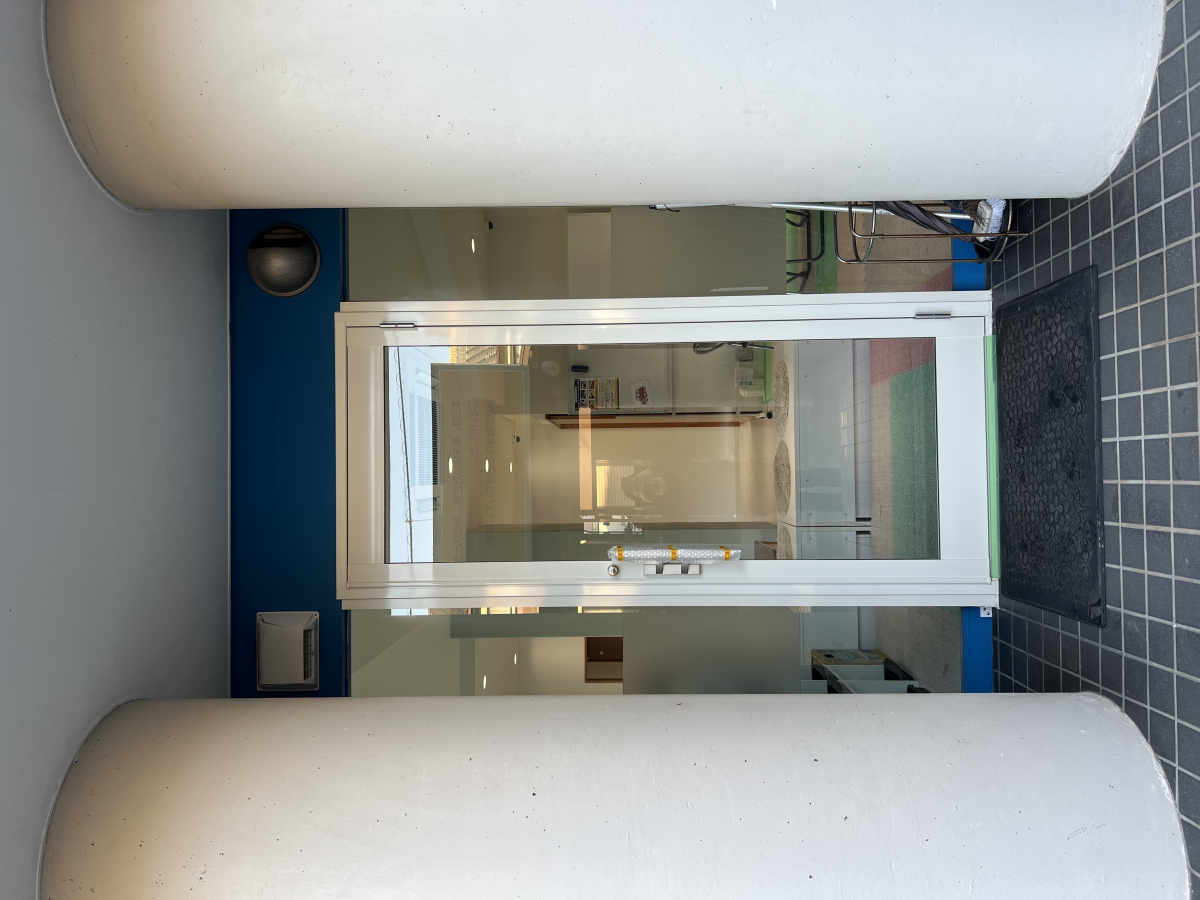 ギフマドAluminaMeisterの☆テナント工事☆ドア交換で店舗も明るくなります♪の施工後の写真1