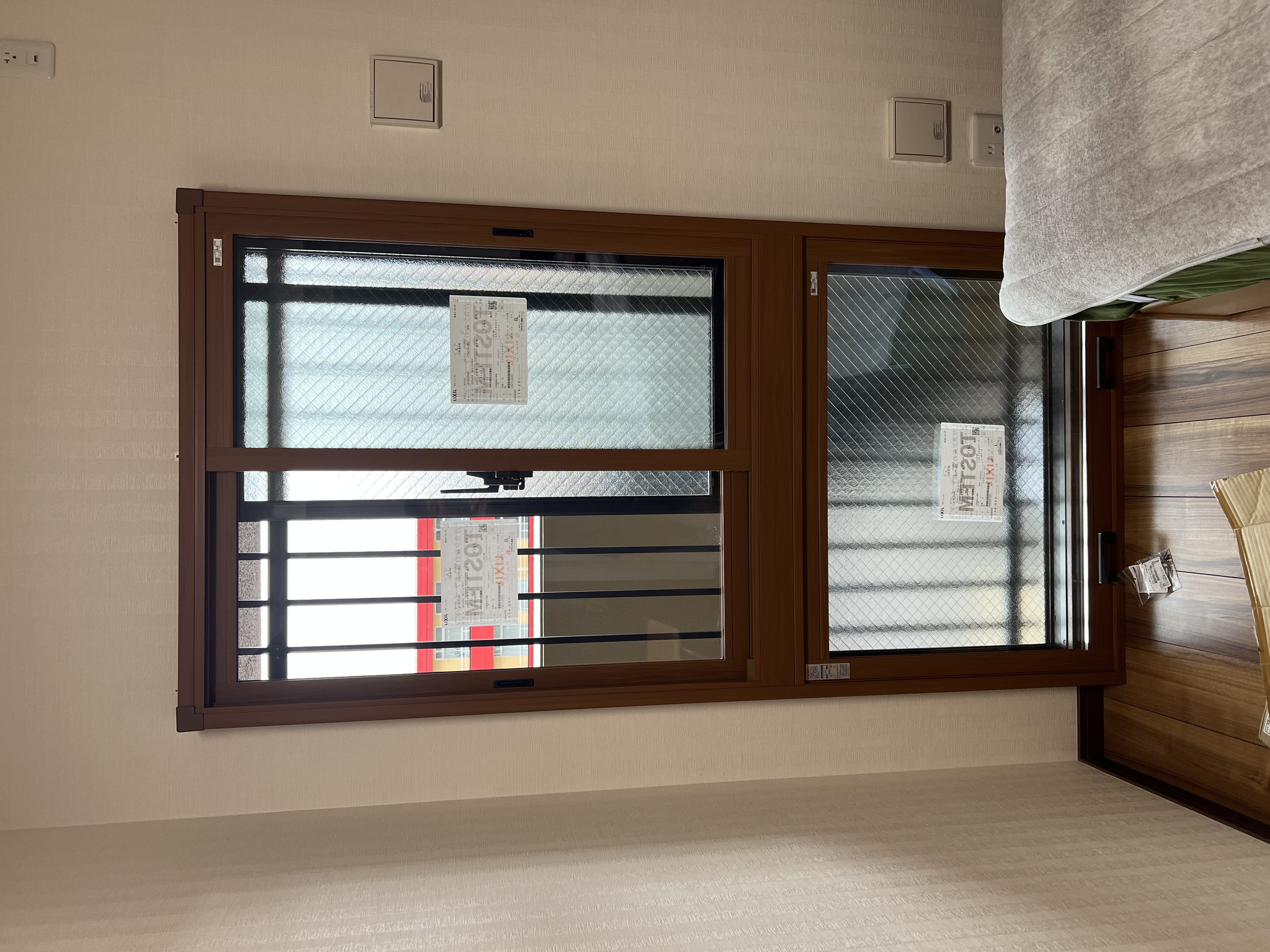 ギフマドAluminaMeisterの☆内窓インプラス☆マンションでお問い合わせの多い【段窓バージョン】の施工事例です♪の施工後の写真1