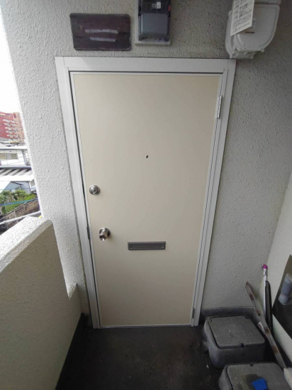 フェニックストーヨー住器のマンション玄関ドア取替工事施工事例写真1