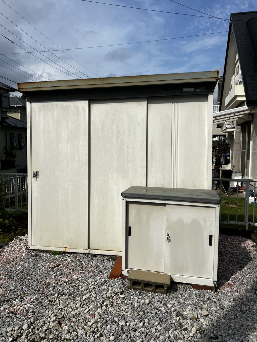 フェニックストーヨー住器の老朽化した物置を新しく快適にリフォーム！の施工前の写真1