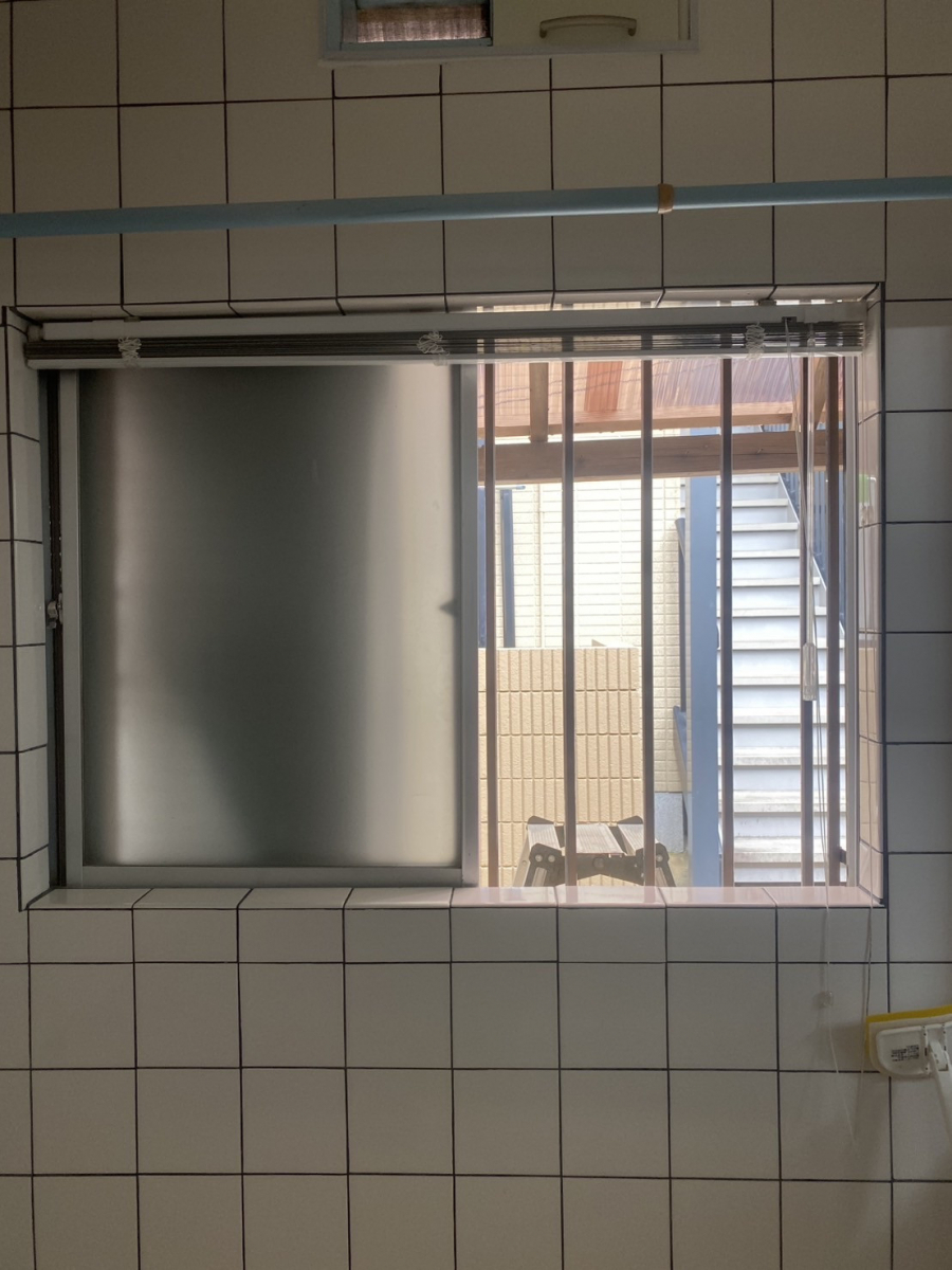フェニックストーヨー住器の【先進的窓リノベ】浴室用インプラスタイル納まりをご紹介します!の施工前の写真1