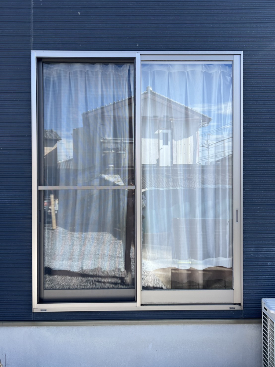 フェニックストーヨー住器の【窓の防犯対策】後付けできるリフォームシャッターがおすすめです!の施工前の写真1
