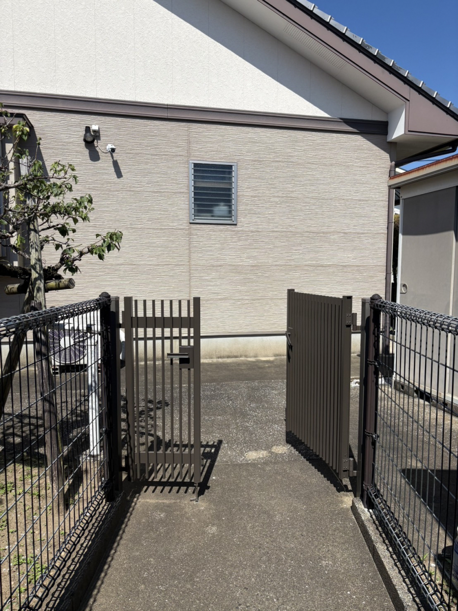 フェニックストーヨー住器の【門扉取替】玄関まわりリフォームの施工後の写真2