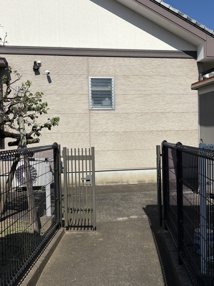 フェニックストーヨー住器の【門扉取替】玄関まわりリフォームの施工前の写真1