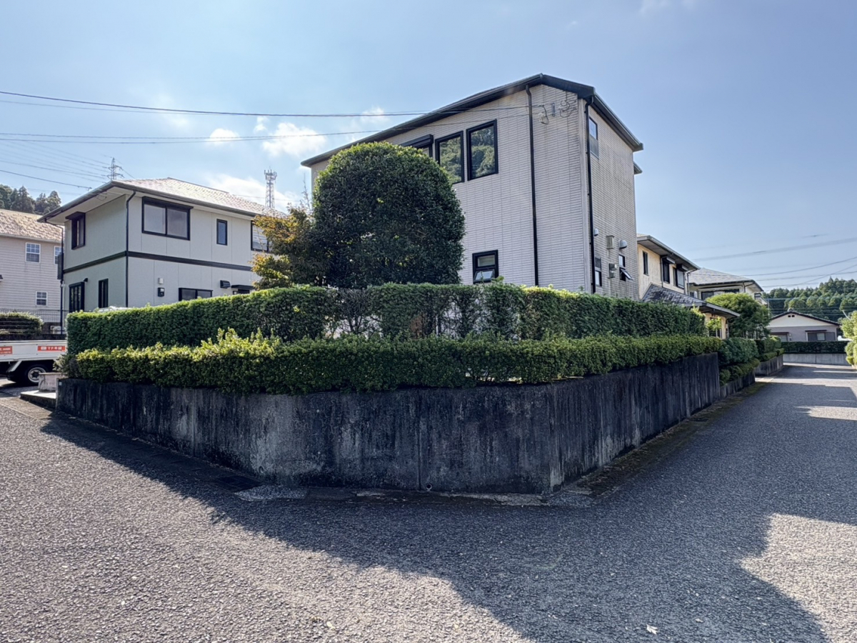 フェニックストーヨー住器の【LIXILフェンス】見た目もすっきりスタイリッシュに！の施工前の写真1