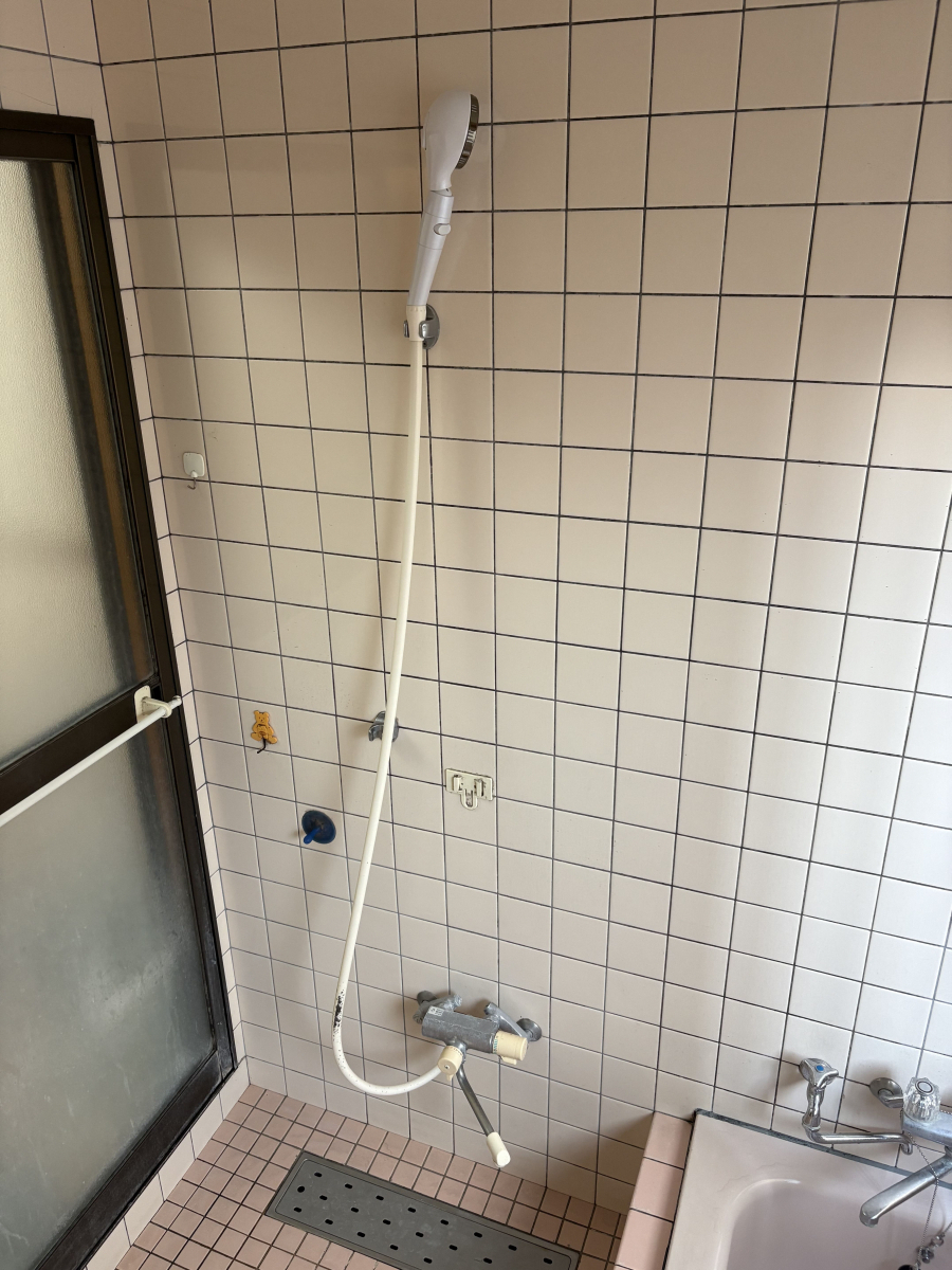 フェニックストーヨー住器の【戸建フルリフォーム①】浴室を快適な空間に！の施工前の写真2