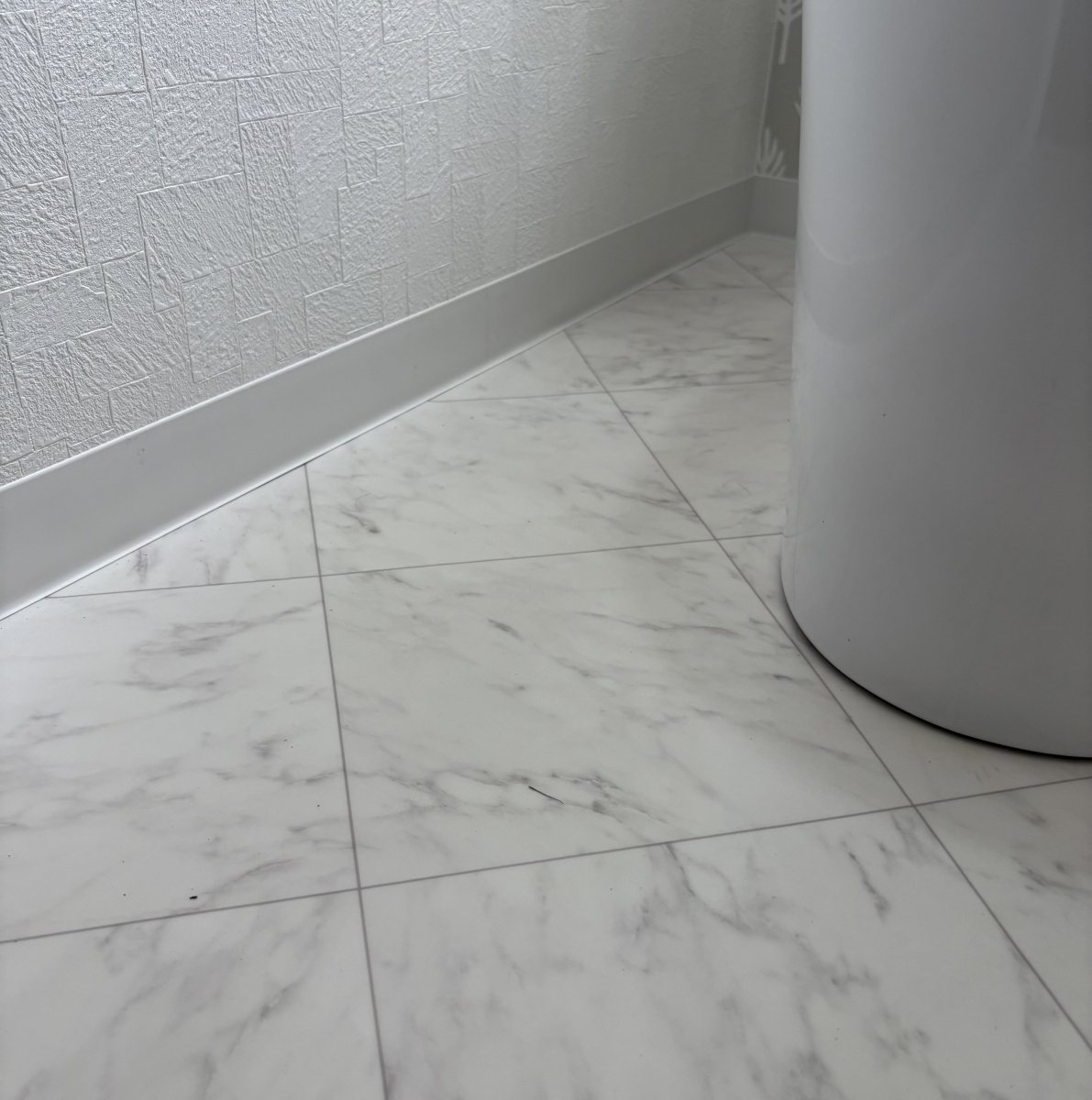 フェニックストーヨー住器の【戸建フルリフォーム④】トイレも居心地良い空間にの施工後の写真3