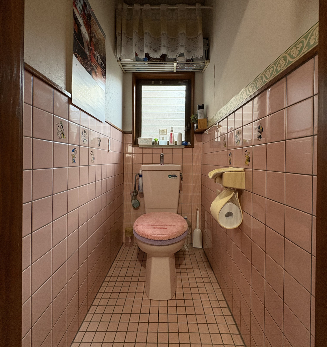 フェニックストーヨー住器の【戸建フルリフォーム④】トイレも居心地良い空間にの施工前の写真1