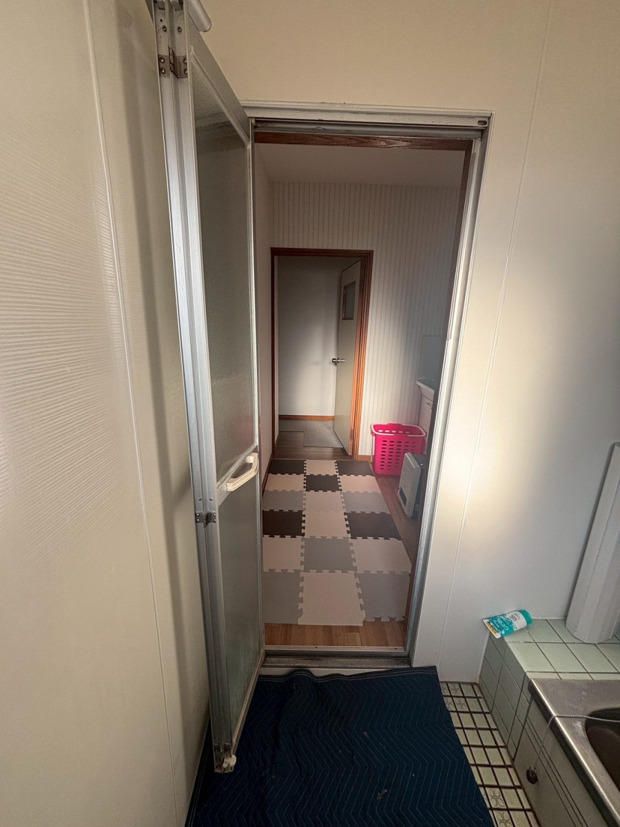 フェニックストーヨー住器の【浴室ドア】ドアのお取替えをしました！の施工前の写真1