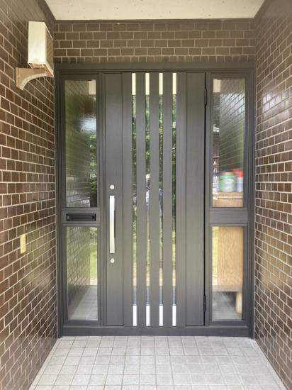水島アルミトーヨー住器の岡山市　玄関ドアを新しく施工事例写真1