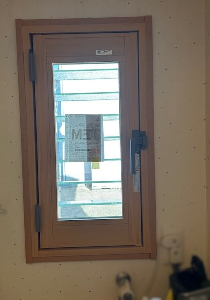 水島アルミトーヨー住器のインプラス開き窓工事の施工後の写真1