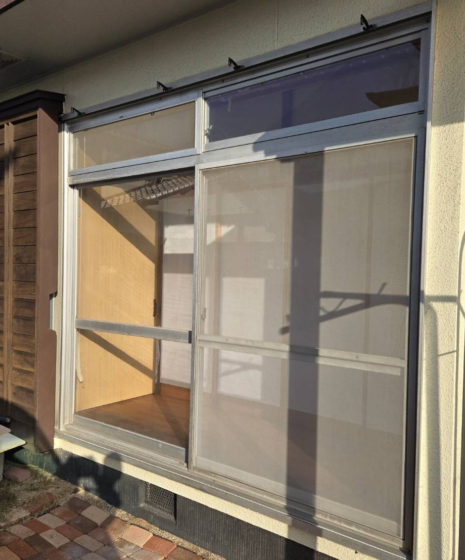 水島アルミトーヨー住器の取替窓　リプラスの施工前の写真1