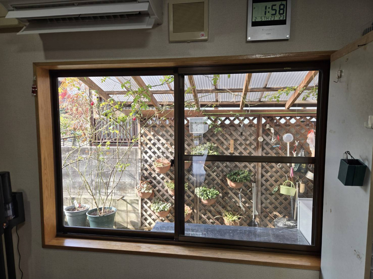 水島アルミトーヨー住器の光と木のぬくもりを感じる、内窓インプラスのある暮らしの施工前の写真1