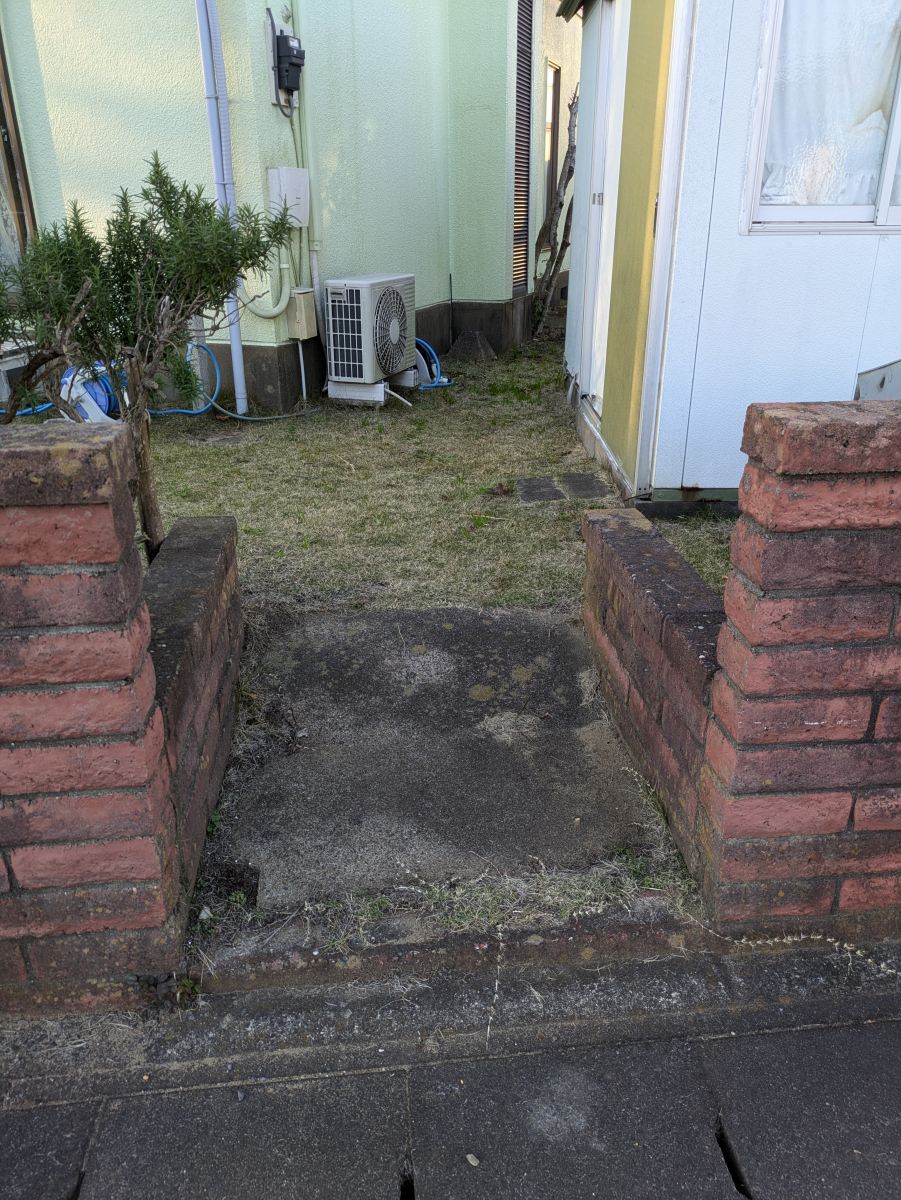 クボガラスの住まいの印象を左右する大事なアイテムです🏠の施工前の写真1