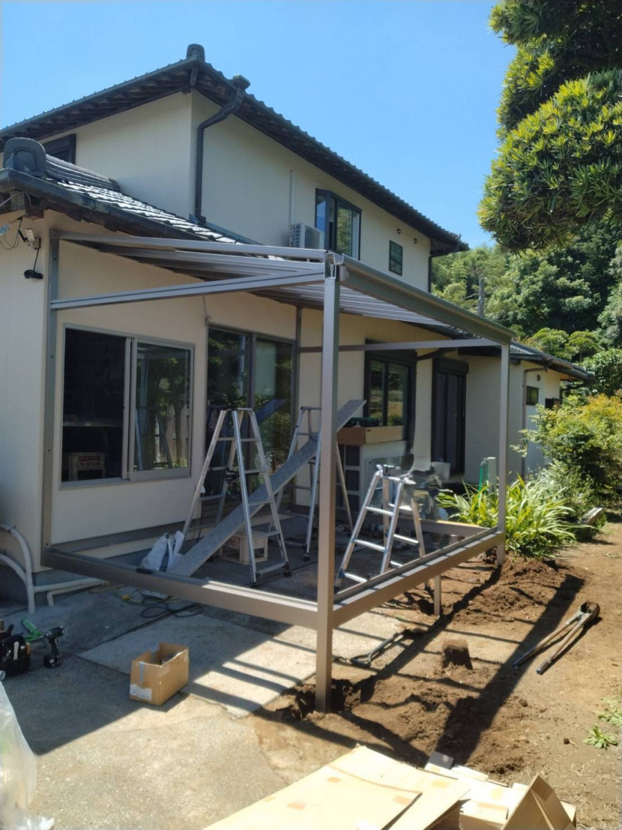 クボガラスの花粉やホコリから洗濯物を守るにはテラス囲いがおすすめです！の施工前の写真2