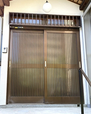 【施工事例】玄関ドア取替｜リシェントシリーズなら1日で交換！ REGALO（レガロ）のブログ 写真1