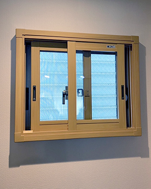 【施工事例】ルーバー窓に二重窓?!｜専門スタッフによる創意工夫で解決！ REGALO（レガロ）のブログ 写真2