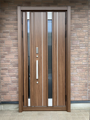 【施工事例】玄関ドア｜防犯性に優れてあたたかい玄関へ REGALO（レガロ）のブログ 写真3